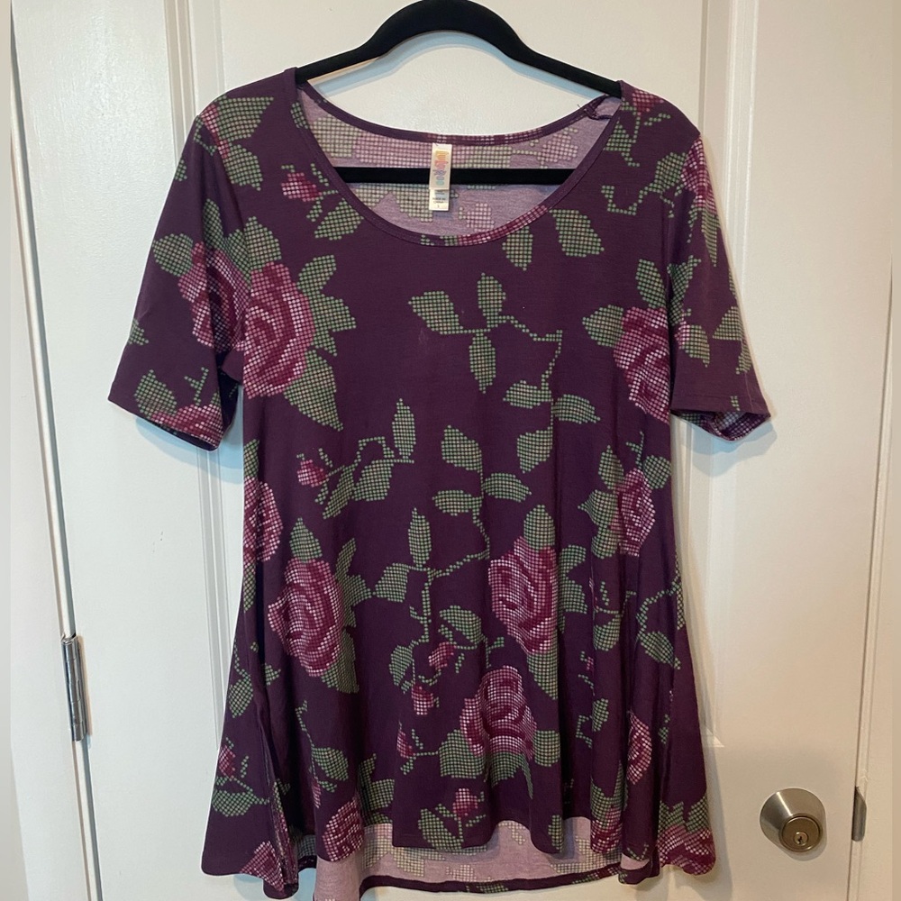 LuLaRoe Purple pixelated roses perfect t short sleeve shirt